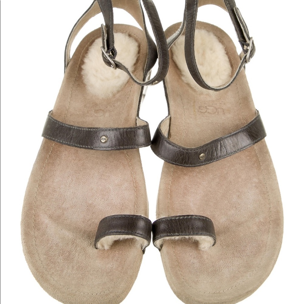 UGG - Picture 3 of 5